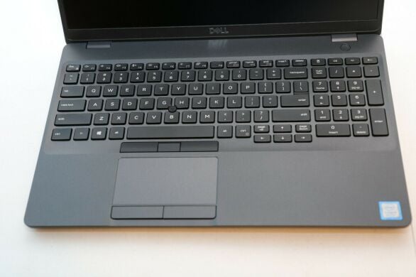 Ноутбук Dell Latitude 5500 / 15.6" (1920x1080) Full HD IPS / Intel Core i5-8265U (4 ( 8 ) ядра по 1.6GHz - 3.9GHz) / 8 GB DDR4 / 256 GB SSD M.2 NVMe / Intel UHD Graphics 620 Ноутбук Dell Latitude 5500 / 15.6" (1920x1080) Full HD IPS / Intel Core i5-8265U (4 ( 8 ) ядра по 1.6GHz - 3.9GHz) / 8 GB DDR4 / 256 GB SSD M.2 NVMe / Intel UHD Graphics 620