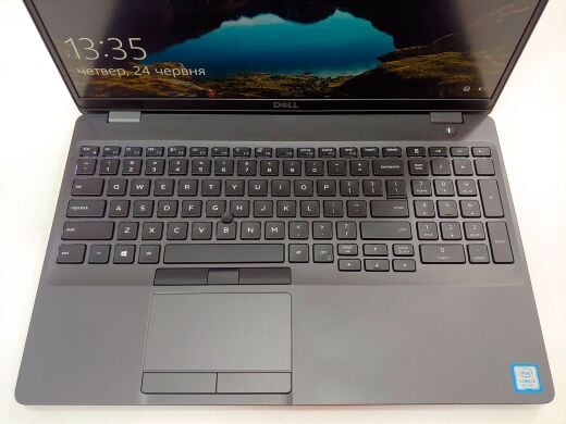 Ноутбук Dell Latitude 5500 / 15.6" (1920x1080) Full HD IPS / Intel Core i5-8265U (4 ( 8 ) ядра по 1.6GHz - 3.9GHz) / 8 GB DDR4 / 256 GB SSD M.2 NVMe / Intel UHD Graphics 620 Ноутбук Dell Latitude 5500 / 15.6" (1920x1080) Full HD IPS / Intel Core i5-8265U (4 ( 8 ) ядра по 1.6GHz - 3.9GHz) / 8 GB DDR4 / 256 GB SSD M.2 NVMe / Intel UHD Graphics 620