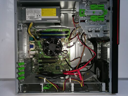 Компьютер Fujitsu Esprimo P720 Tower / Intel® Pentium® G3220 (2 ядра по 3.0 GHz) / 4GB DDR3 / 120GB SSD NEW / VGA, DVI, DP, USB 3.0 