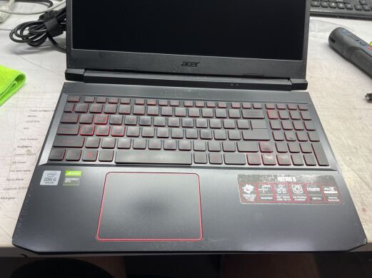Ігровий ноутбук Б-клас Acer Nitro 5 AN515-55-52KW / 15.6" (1920x1080) IPS / Intel Core i5-10300H (4 (8) ядра по 2.5 - 4.5 GHz) / 16 GB DDR4 / 480 GB SSD / nVidia GeForce GTX 1650 Ti, 4 GB GDDR6, 128-bit / WebCam Ігровий ноутбук Б-клас Acer Nitro 5 AN515-55-52KW / 15.6" (1920x1080) IPS / Intel Core i5-10300H (4 (8) ядра по 2.5 - 4.5 GHz) / 16 GB DDR4 / 480 GB SSD / nVidia GeForce GTX 1650 Ti, 4 GB GDDR6, 128-bit / WebCam