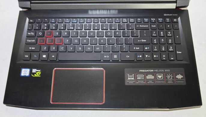 Игровой ноутбук Acer Predator Helios 300 / 15.6" (1920x1080) IPS / Intel Core i7-7700HQ (4 (8) ядра по 2.8 - 3.8 GHz) / 16 GB DDR4 / 256 GB SSD + 1000 GB HDD / nVidia GeForce GTX 1060, 6 GB GDDR5, 192-bit / WebCam