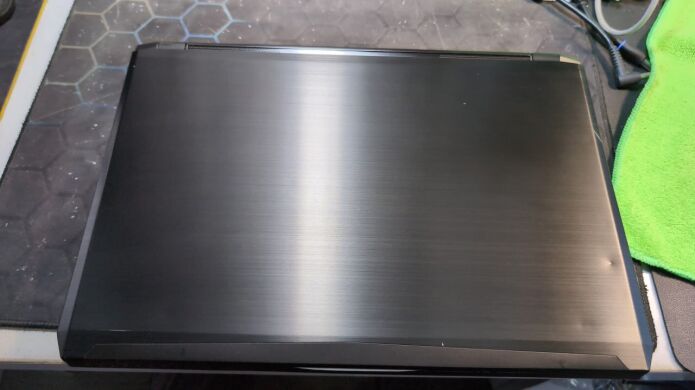 Ігровий ноутбук Б-клас System76 Oryx Pro / 15.6" (1920x1080) IPS / Intel Core i7-7700HQ (4 (8) ядра по 2.8 - 3.8 GHz) / 16 GB DDR4 / 240 GB SSD + 500 GB HDD / nVidia GeForce GTX 1060, 6 GB GDDR5, 192-bit / WebCam