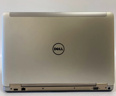 Ігровий ноутбук Dell Latitude E6540 / 15.6" (1920x1080) TN / Intel Core i7-4610M (2 (4) ядра по 3.0 - 3.7 GHz) / 16 GB DDR3 / 256 GB SSD+500 GB HDD / AMD Radeon HD 8790M, 2 GB GDDR5, 128-bit / WebCam Ігровий ноутбук Dell Latitude E6540 / 15.6" (1920x1080) TN / Intel Core i7-4610M (2 (4) ядра по 3.0 - 3.7 GHz) / 16 GB DDR3 / 256 GB SSD+500 GB HDD / AMD Radeon HD 8790M, 2 GB GDDR5, 128-bit / WebCam
