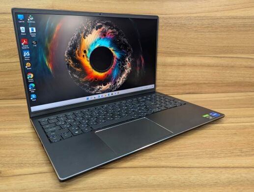 Ігровий ноутбук Dell Vostro 15 7510 / 15.6" (1920x1080) IPS / Intel Core i7-11800H (8 (16) ядер по 2.3 - 4.6 GHz) / 16 GB DDR4 / 512 GB SSD / nVidia GeForce RTX 3050 Ti, 4 GB GDDR6, 128-bit / WebCam / Fingerprint / Windows 11