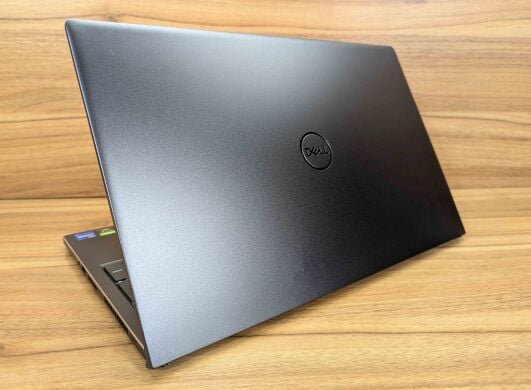Ігровий ноутбук Dell Vostro 15 7510 / 15.6" (1920x1080) IPS / Intel Core i7-11800H (8 (16) ядер по 2.3 - 4.6 GHz) / 16 GB DDR4 / 512 GB SSD / nVidia GeForce RTX 3050 Ti, 4 GB GDDR6, 128-bit / WebCam / Fingerprint / Windows 11