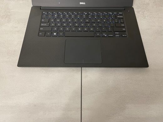Ігровий ноутбук Dell XPS 15 9550 / 15.6" (1920x1080) IPS / Intel Core i7-6700HQ (4 (8) ядра по 2.6 - 3.5 GHz) / 16 GB DDR4 / 256 GB SSD M.2 / nVidia GeForce GTX 960, 2 GB GDDR5, 128-bit / WebCam / HDMI