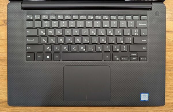 Мобильная рабочая станция Б-класс Dell Precision 5520 / 15.6" (3840x2160) IPS Touch / Intel Core i7-7820HQ (4 (8) ядра по 2.9 - 3.9 GHz) / 16 GB DDR4 / 480 GB SSD / nVidia Quadro M1200, 4 GB GDDR5, 128-bit / HDMI / Windows 10