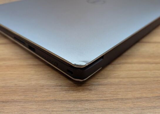 Мобильная рабочая станция Б-класс Dell Precision 5520 / 15.6" (3840x2160) IPS Touch / Intel Core i7-7820HQ (4 (8) ядра по 2.9 - 3.9 GHz) / 16 GB DDR4 / 480 GB SSD / nVidia Quadro M1200, 4 GB GDDR5, 128-bit / HDMI / Windows 10