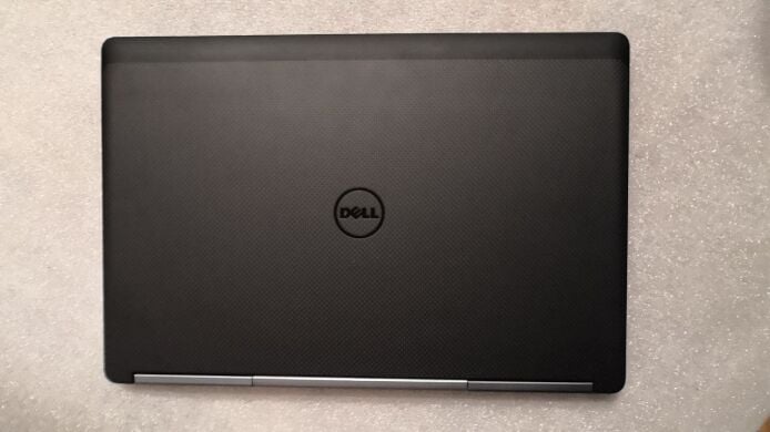 Мобильная рабочая станция Dell Precision 7720 / 17.3" (1920x1080) IPS / Intel Core i5-7300HQ (4 ядра по 2.5 - 3.5 GHz) / 16 GB DDR4 / 240 GB SSD / nVidia Quadro M1200, 4 GB GDDR5, 128-bit / WebCam / HDMI