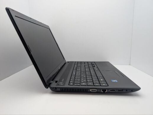 Ноутбук Acer Aspire 5742G / 15.6" (1366x768) TN / Intel Core i5-450M (2 (4) ядра по 2.4 - 2.6 GHz) / 6 GB DDR3 / 500 GB HDD / nVidia GeForce GT 540M, 1 GB GDDR3, 128-bit / WebCam / DVD-ROM