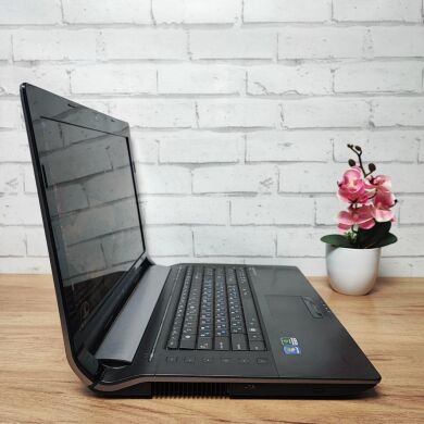 Ноутбук Asus N73S / 17.3" (1920x1080) TN / Intel Core i7-2630QM (4 (8) ядра по 2.0 - 2.9 GHz) / 20 GB DDR3 / 512 GB SSD / nVidia GeForce GT 520M, 1 GB GDDR3, 64-bit / WebCam