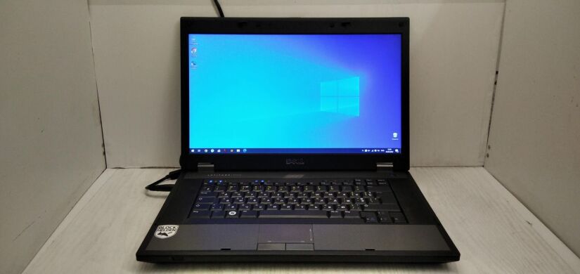 Ноутбук Б-клас Dell Latitude E5510 / 15.6" (1600x900) TN / Intel Core i5-520M (2 (4) ядра по 2.4 - 2.93 GHz) / 4 GB DDR3 / 320 GB HDD / Intel HD Graphics / DVD-ROM / Без АКБ