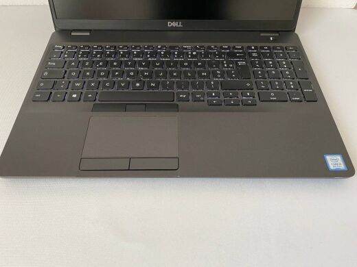 Ноутбук Dell Latitude 5500 / 15.6" (1366x768) TN / Intel Core i3-8145U (2 (4) ядра по 2.1 - 3.9 GHz) / 8 GB DDR4 / 256 GB SSD / Intel UHD Graphics 620 / WebCam