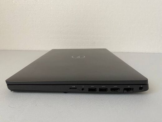 Ноутбук Dell Latitude 5500 / 15.6" (1366x768) TN / Intel Core i3-8145U (2 (4) ядра по 2.1 - 3.9 GHz) / 8 GB DDR4 / 256 GB SSD / Intel UHD Graphics 620 / WebCam