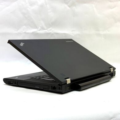 Ноутбук Б-класс Lenovo ThinkPad T520 / 15.6" (1920x1080) TN / Intel Core i7-2670QM (4 (8) ядра по 2.2 - 3.1 GHz) / 8 GB DDR3 / 500 GB HDD / nVidia NVS 4200M, 1 GB GDDR3, 64-bit / WebCam / DVD-ROM / Windows 10 Pro