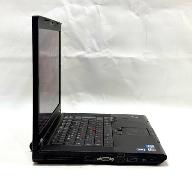 Ноутбук Б-класс Lenovo ThinkPad T520 / 15.6" (1920x1080) TN / Intel Core i7-2670QM (4 (8) ядра по 2.2 - 3.1 GHz) / 8 GB DDR3 / 500 GB HDD / nVidia NVS 4200M, 1 GB GDDR3, 64-bit / WebCam / DVD-ROM / Windows 10 Pro