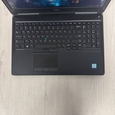 Робоча станція Dell Precision 7510 / 15.6" (1920x1080) IPS / Intel Core i7-6820HQ (4 (8) ядра по 2.7 - 3.6 GHz) / 16 GB DDR4 / 256 GB SSD / nVidia Quadro M1000M, 2 GB GDDR5, 128-bit / WebCam