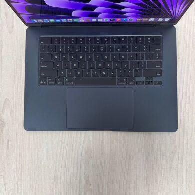 Ультрабук Apple MacBook Air 15 M4 A3241 2025 / 15.3" (2880x1864) IPS / Apple M4 (10 ядер по 2.9 - 4.46 GHz) / 16 GB DDR5 / 256 GB SSD / Apple M4 Graphics / WebCam / MacOS