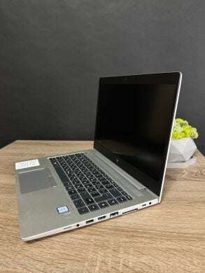 Ультрабук HP EliteBook 840 G5 / 14" (1920x1080) IPS / Intel Core i5-8250U (4 (8) ядра по 1.6 - 3.4 GHz) / 8 GB DDR4 / 256 GB SSD M.2 / Intel HD Graphics 620 / WebCam / Win 11