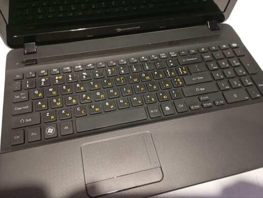 Ноутбук Б-клас Packard Bell EasyNote P5WS0 / 15.6" (1366x768) TN / Intel Pentium B960 (2 ядра по 2.2 GHz) / 8 GB DDR3 / 320 GB HDD / nVidia GeForce 610M, 1GB DDR3, 64-bit / WebCam / DVD-RW / АКБ не тримає Ноутбук Б-клас Packard Bell EasyNote P5WS0 / 15.6" (1366x768) TN / Intel Pentium B960 (2 ядра по 2.2 GHz) / 8 GB DDR3 / 320 GB HDD / nVidia GeForce 610M, 1GB DDR3, 64-bit / WebCam / DVD-RW / АКБ не тримає
