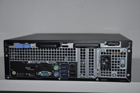 Компьютер Dell OptiPlex 5050 SFF / Intel Core i5-7500T (4 ядра по 2.7 - 3.3 GHz) / 8 GB DDR4 / 240 GB SSD / Intel HD Graphics 530 / DVD-ROM / Windows 11 Pro