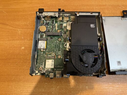 Неттоп Dell OptiPlex 7010 Micro USFF / Intel Core i5-12500T (6 (12) ядер по 2.0 - 4.4 GHz) / 16 GB DDR4 / 512 GB SSD M.2 / Intel UHD Graphics 770 / Блок питания