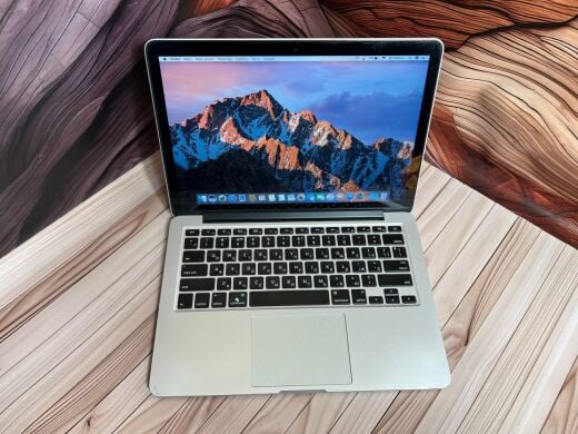 Ультрабук Б-клас Apple MacBook Pro 13 A1502 / 13.3" (2560x1600) IPS / Intel Core i7-4558U (2 (4) ядра по 2.8 - 3.3 GHz) / 16 GB DDR3 / 256 GB SSD / Intel Iris Graphics 5100 / WebCam / MacOS