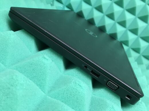 Ноутбук Б-клас Dell Latitude 5490 / 14" (1366x768) TN / Intel Core i5-7300U (2 (4) ядра по 2.6 - 3.5 GHz) / 8 GB DDR4 / 256 GB SSD / Intel HD Graphics 620 / WebCam / USB 3.1 / HDMI / Windows 10 ліцензія