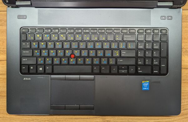 Мобільна робоча станція Б-клас HP zBook 17 / 17.3" (1920x1080) IPS / Intel Core i7-4700MQ (4 (8) ядра по 2.4 - 3.4 GHz) / 8 GB DDR3 / 240 GB SSD + 500 GB HDD / nVidia Quadro K610M, 1 GB GDDR5, 64-bit / WebCam / Fingerprint / Windows 10