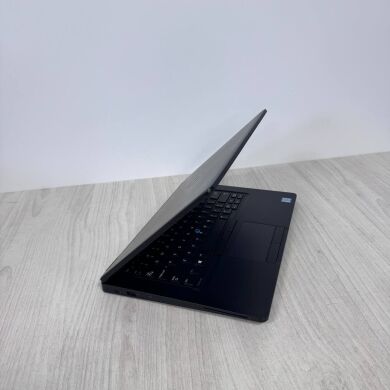 Ультрабук Б-клас Dell Latitude 5480 / 14" (1920x1080) IPS / Intel Core i7-7820HQ (4 (8) ядра по 2.9 - 3.9 GHz) / 8 GB DDR4 / 128 GB SSD M.2 / nVidia GeForce 930MX, 2 GB DDR3, 64-bit / WebCam Ультрабук Б-клас Dell Latitude 5480 / 14" (1920x1080) IPS / Intel Core i7-7820HQ (4 (8) ядра по 2.9 - 3.9 GHz) / 8 GB DDR4 / 128 GB SSD M.2 / nVidia GeForce 930MX, 2 GB DDR3, 64-bit / WebCam