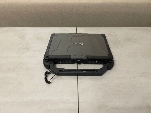 Защищенный нетбук-трансформер Getac V110 G3 / 11.6" (1366x768) IPS Touch / Intel Core i5-6300U (2 (4) ядра по 2.4 - 3.0 GHz) / 16 GB DDR4 / 128 GB SSD / Intel HD Graphics 520 / WebCam / Fingerprint / Две батареи