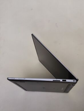 Ноутбук-трансформер Б-клас Dell Inspiron 15 7579 2-in-1 / 15.6" (1920x1080) IPS Touch / Intel Core i5-7200U (2 (4) ядра по 2.5 - 3.1 GHz) / 8 GB DDR3 / 256 GB SSD / Intel HD Graphics 620 / WebCam