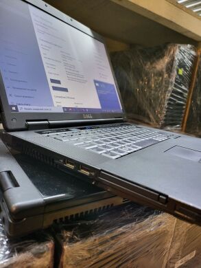 Ноутбук Dell Vostro 1520 / 15.4" (1440х900) TN / Intel Core 2 Duo T6670 (2 ядра по 2.2GHz) / 3 GB RAM / Новый 240 GB SSD/ DVD-RW / Wi-Fi / Windows 10