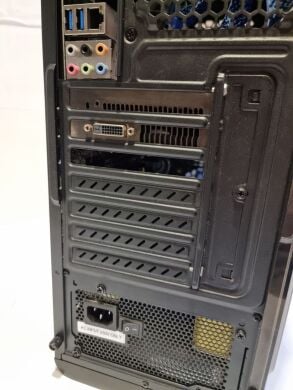 Игровой ПК GameMax StarLight B-FRGB / Intel Core i5-6400 (4 ядра по 2.7 - 3.3 GHz) / 16 GB DDR4 / 256 GB SSD + 1000 GB HDD / AMD Radeon RX 470, 4 GB GDDR5, 256-bit / 460W