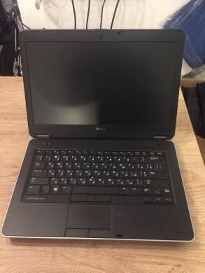 Ноутбук Dell Latitude E6440 / 14" (1366x768) TN / Intel Core i5-4310M (2 (4) ядра по 2.7 - 3.4 GHz) / 8 GB DDR3 / 120 GB SSD / Intel HD Graphics 4600 / WebCam Ноутбук Dell Latitude E6440 / 14" (1366x768) TN / Intel Core i5-4310M (2 (4) ядра по 2.7 - 3.4 GHz) / 8 GB DDR3 / 120 GB SSD / Intel HD Graphics 4600 / WebCam