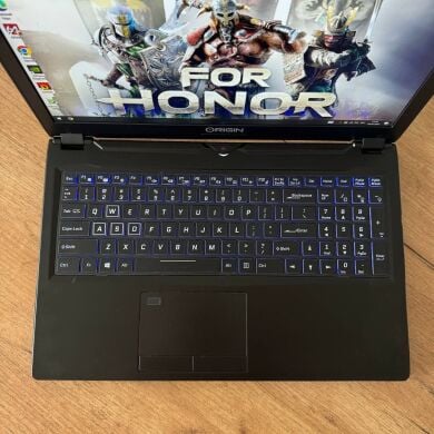 Ігровий ноутбук Origin Evo 15-S / 15.6" (1920x1080) IPS / Intel Core i7-8750H (6 (12) ядер по 2.2 - 4.1 GHz) / 16 GB DDR4 / 512 GB SSD / nVidia GeForce GTX 1070 Max-Q, 8 GB GDDR5, 256-bit / WebCam