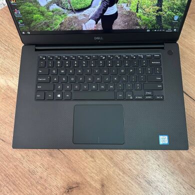 Игровой ультрабук Dell XPS 15 9570 / 15.6" (1920x1080) IPS / Intel Core i7-8750H (6 (12) ядра по 2.2 - 4.1 GHz) / 16 GB DDR4 / 512 GB SSD / nVidia GeForce GTX 1050 Ti Max-Q, 4 GB GDDR5, 128-bit / WebCam