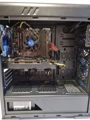 Игровой ПК GameMax StarLight B-FRGB / Intel Core i5-6400 (4 ядра по 2.7 - 3.3 GHz) / 16 GB DDR4 / 256 GB SSD + 1000 GB HDD / AMD Radeon RX 470, 4 GB GDDR5, 256-bit / 460W