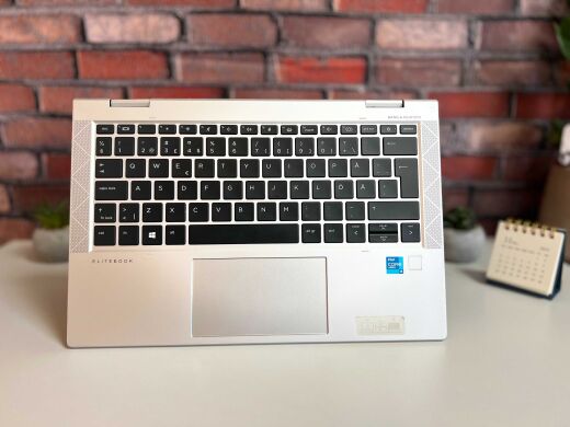 Ультрабук-трансформер HP EliteBook 830 G8 x360 / 13.3" (1920x1080) IPS Touch / Intel Core i5-1145G7 (4 (8) ядра по 2.6 - 4.4 GHz) / 16 GB DDR4 / 512 GB SSD / Intel Iris Xe Graphics / WebCam