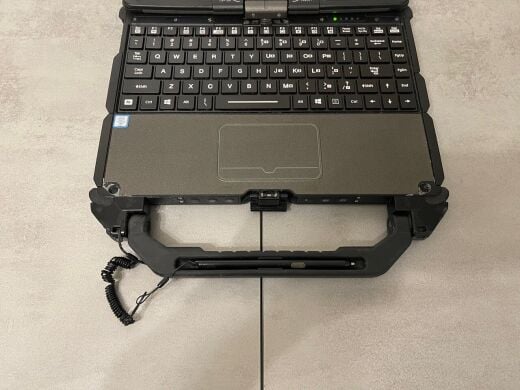 Защищенный нетбук-трансформер Getac V110 G3 / 11.6" (1366x768) IPS Touch / Intel Core i5-6300U (2 (4) ядра по 2.4 - 3.0 GHz) / 16 GB DDR4 / 128 GB SSD / Intel HD Graphics 520 / WebCam / Fingerprint / Две батареи