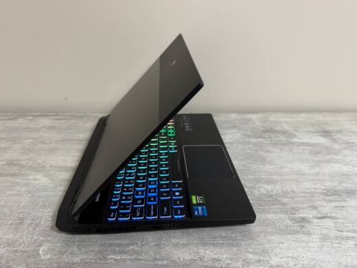 Ігровий ноутбук Acer Predator Helios 300 PH315-55 / 15.6" (1920x1080) IPS / Intel Core i7-12700H (14 (20) ядер по 3.5 - 4.7 GHz) / 16 GB DDR4 / 512 GB SSD / nVidia GeForce RTX 3060, 6 GB GDDR6, 192-bit / WebCam / Win 11