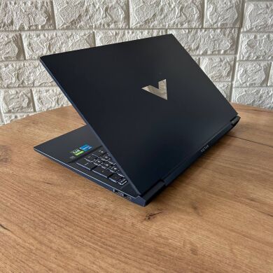 Ігровий ноутбук Б-клас HP Victus 16-d0023dx / 16.1" (1920x1080) IPS / Intel Core i5-11400H (6 (12) ядер по 2.2 - 4.5 GHz) / 8 GB DDR4 / 256 GB SSD / nVidia GeForce RTX 3050, 4 GB GDDR6, 128-bit / WebCam