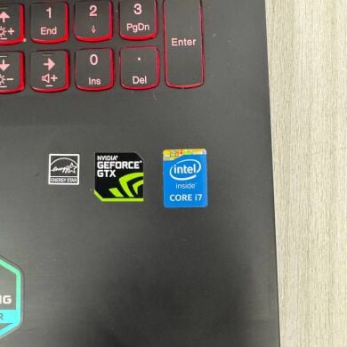 Ігровий ноутбук Б-клас Lenovo IdeaPad Y50-70 / 15.6" (1920x1080) TN / Intel Core i7-4700HQ (4 (8) ядра по 2.4 - 3.4 GHz) / 8 GB DDR3 / 512 GB SSD / nVidia GeForce GTX 860M, 2 GB GDDR5, 128-bit / WebCam