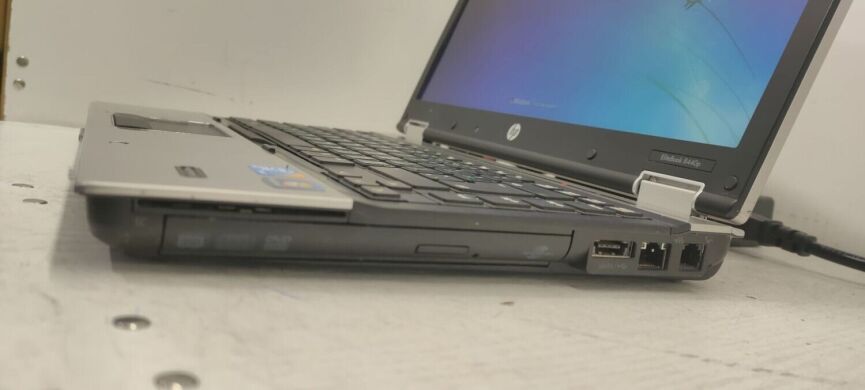 Ноутбук HP EliteBook 8440p / 14" (1600x900) TN / Intel Core i5-520M (2 (4) ядра по 2.4 - 2.93 GHz) / 4 GB DDR3 / 320 GB HDD / nVidia NVS 3100M, 512 MB GDDR3, 64-bit / WebCam / DVD-RW