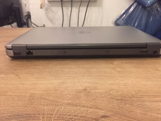 Ноутбук Dell Latitude E6440 / 14" (1366x768) TN / Intel Core i5-4310M (2 (4) ядра по 2.7 - 3.4 GHz) / 8 GB DDR3 / 120 GB SSD / Intel HD Graphics 4600 / WebCam Ноутбук Dell Latitude E6440 / 14" (1366x768) TN / Intel Core i5-4310M (2 (4) ядра по 2.7 - 3.4 GHz) / 8 GB DDR3 / 120 GB SSD / Intel HD Graphics 4600 / WebCam