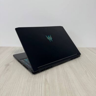 Игровой ноутбук Б-класс Acer Predator Triton 300 PT315-52 / 15.6" (1920x1080) IPS / Intel Core i7-10750H (6 (12) ядер по 2.6 - 5.0 GHz) / 32 GB DDR4 / 1000 GB SSD NVMe / nVidia GeForce RTX 2070 Max-Q, 8 GB GDDR6, 256-bit / WebCam