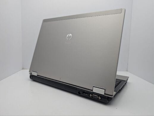 Ноутбук HP EliteBook 8440p / 14" (1366x768) TN / Intel Core i5-520M (2 (4) ядра по 2.4 - 2.93 GHz) / 8 GB DDR3 / 320 GB HDD / Intel HD Graphics / WebCam / DVD-ROM / АКБ не держит