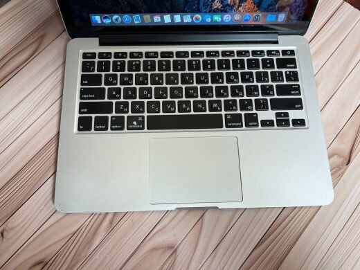 Ультрабук Б-клас Apple MacBook Pro 13 A1502 / 13.3" (2560x1600) IPS / Intel Core i7-4558U (2 (4) ядра по 2.8 - 3.3 GHz) / 16 GB DDR3 / 256 GB SSD / Intel Iris Graphics 5100 / WebCam / MacOS