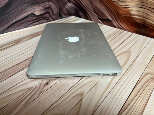 Ультрабук Б-клас Apple MacBook Pro 13 A1502 / 13.3" (2560x1600) IPS / Intel Core i7-4558U (2 (4) ядра по 2.8 - 3.3 GHz) / 16 GB DDR3 / 256 GB SSD / Intel Iris Graphics 5100 / WebCam / MacOS
