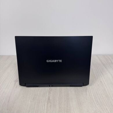 Игровой ноутбук Б-класс Gigabyte G5 KC / 15.6" (1920x1080) IPS / Intel Core i5-10500H (6 (12) ядер по 2.5 - 4.5 GHz) / 16 GB DDR4 / 512 GB SSD NVMe / nVidia GeForce RTX 3060, 6 GB GDDR6, 192-bit / WebCam